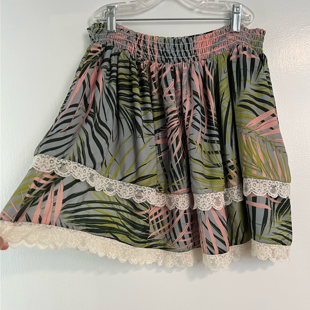 SUR LA PLAGE***Gorgeous Versace Style Leaves Skirt***Small $168 - Picture 2 of 3